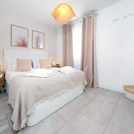 Semesterbostad Marina Oasis - Private Pool, Air-con And Sat Tv By Lanzarote