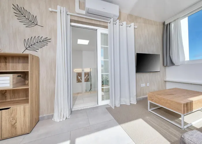 Marina Oasis - Private Pool, Air-con And Sat Tv By Lanzarote Semesterbostad