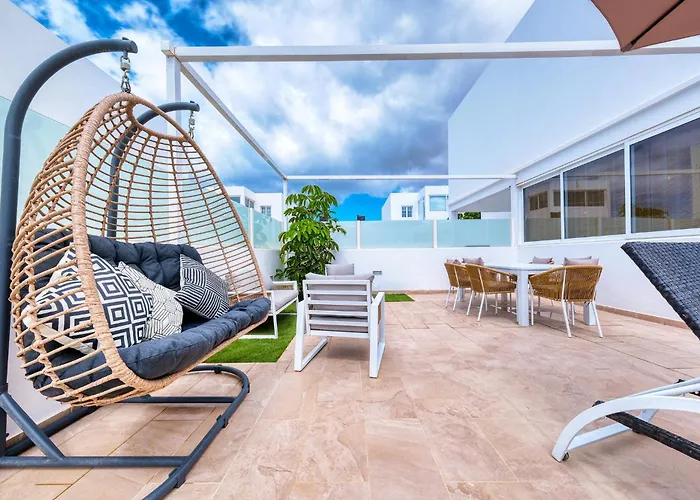 Marina Oasis - Private Pool, Air-con And Sat Tv By Lanzarote * Playa Blanca (Lanzarote)