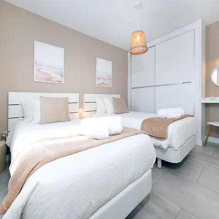 Marina Oasis - Private Pool, Air-con And Sat Tv By Lanzarote Коста Бланка