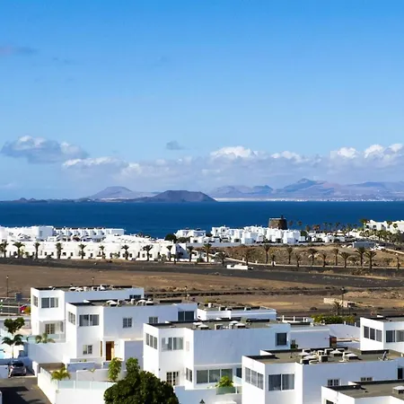 Marina Oasis - Private Pool, Air-con And Sat Tv By Lanzarote * Playa Blanca (Lanzarote)