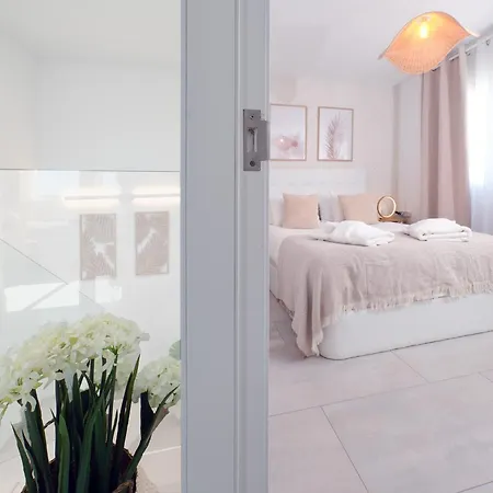 Marina Oasis - Private Pool, Air-con And Sat Tv By Lanzarote Playa Blanca (Lanzarote)