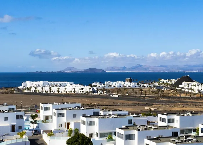Marina Oasis - Private Pool, Air-con And Sat Tv By Lanzarote * Playa Blanca (Lanzarote)