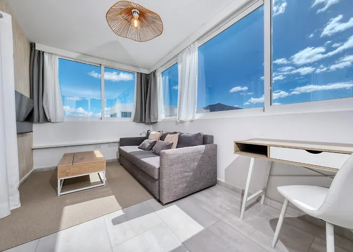 Vakantiehuis Marina Oasis - Private Pool, Air-con And Sat Tv By Lanzarote Playa Blanca (Lanzarote)