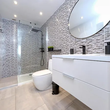 Marina Oasis - Private Pool, Air-con And Sat Tv By Lanzarote بيت للعطل